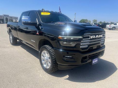 Used 2025 RAM 3500 Laramie w/ Sport Appearance Package AWD/4WD image 7