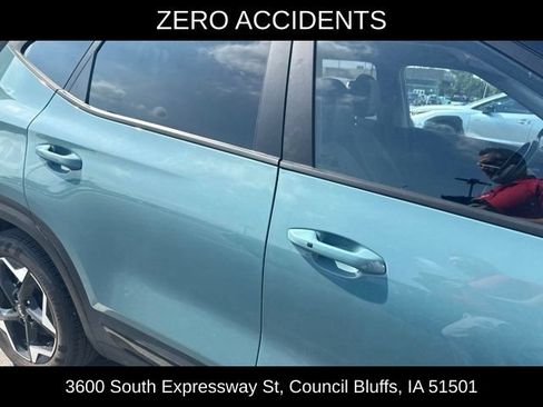 Used 2025 Kia Seltos S AWD/4WD image 6