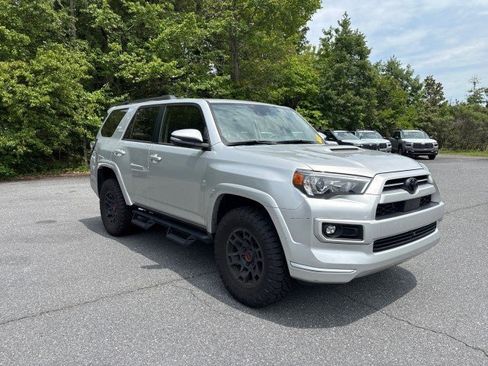 Used 2022 Toyota 4Runner TRD Sport w/ Technology Package AWD/4WD image 7