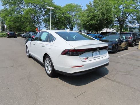 Certified 2023 Honda Accord LX image 4