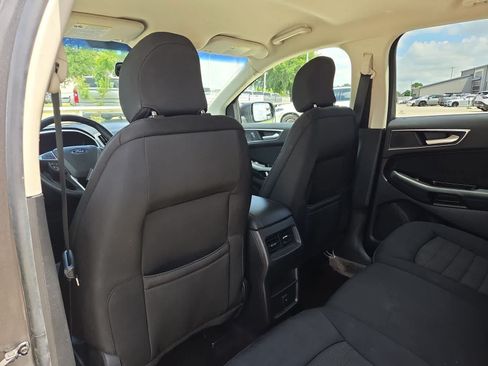 Used 2017 Ford Edge SEL FWD image 16