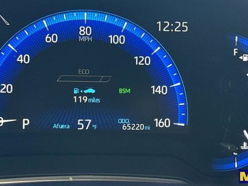 Used 2022 Toyota Corolla XLE image 29