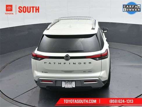 Used 2023 Nissan Pathfinder SL image 40