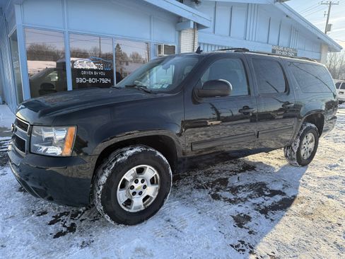Used 2013 Chevrolet Suburban LT w/ Luxury Package image 1