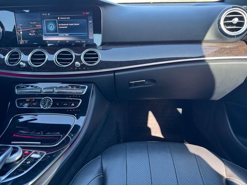 Certified 2017 Mercedes-Benz E 300 4MATIC image 15