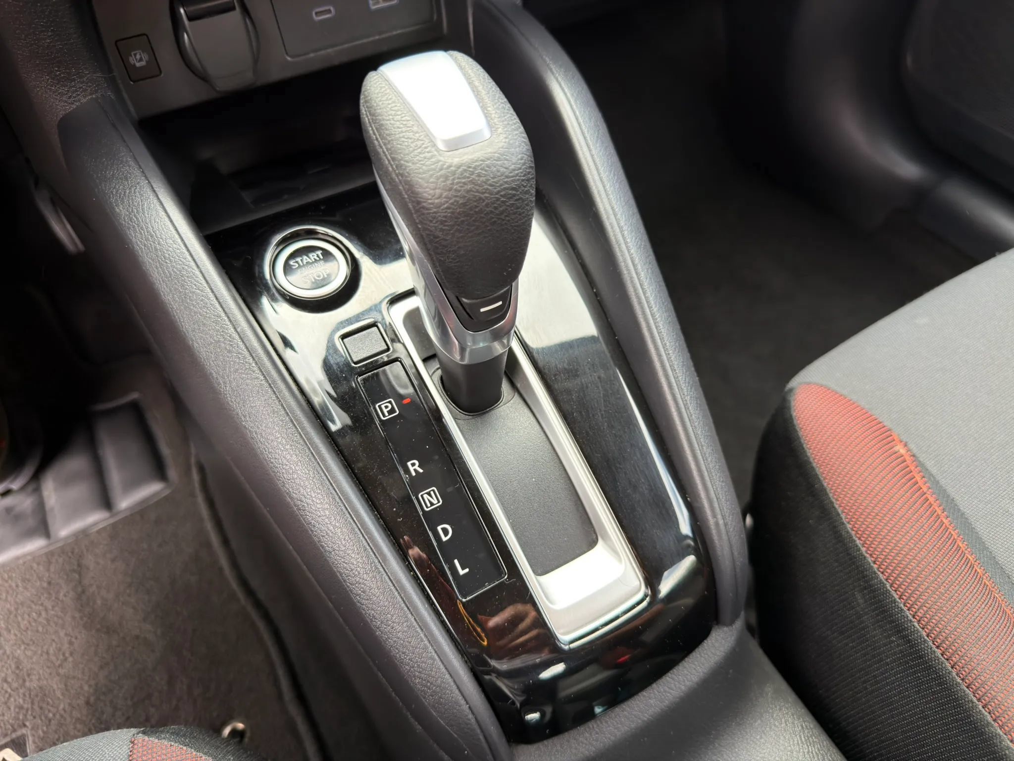 Used 2023 Nissan Versa SR w/ Trunk Package FWD image 33