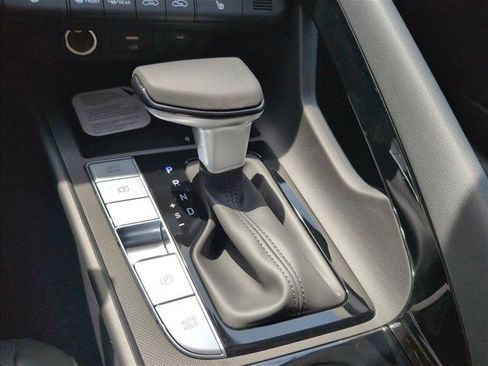 New 2026 Hyundai Elantra Limited FWD image 15