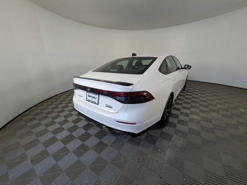 Used 2023 Honda Accord Sport image 3