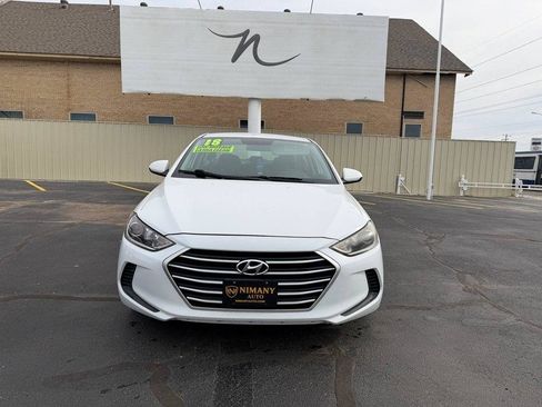 Used 2018 Hyundai Elantra SEL FWD image 3