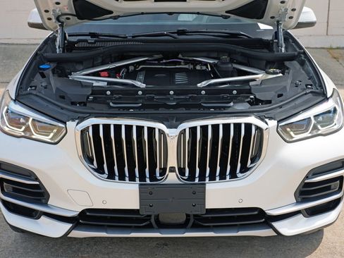 Used 2023 BMW X5 xDrive40i w/ Executive Package image 8