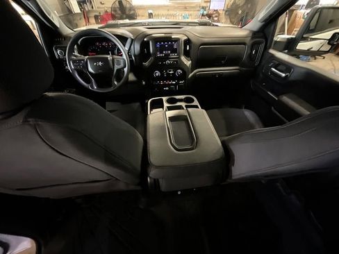 Used 2025 Chevrolet Silverado 2500 Custom w/ Custom Value Package AWD/4WD image 3