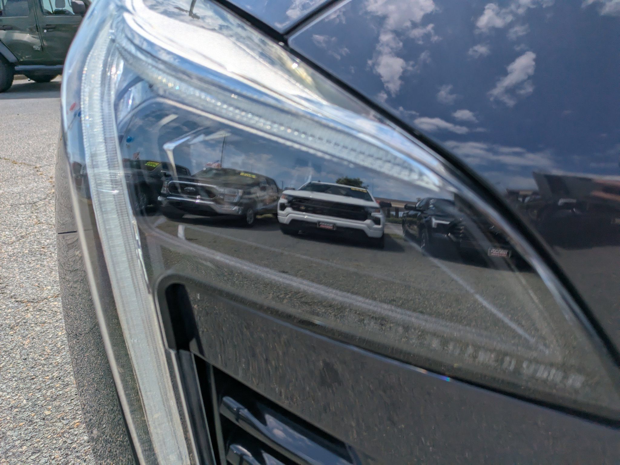 Used 2023 Cadillac XT4 Luxury FWD image 11