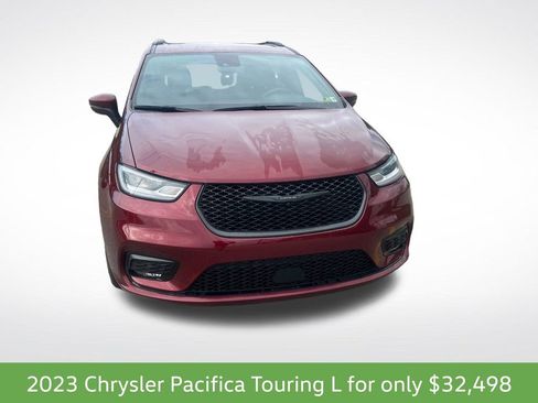 Used 2023 Chrysler Pacifica Touring-L w/ S Appearance Package AWD/4WD image 14