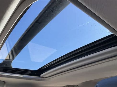 Used 2025 Toyota RAV4 XLE Premium image 15