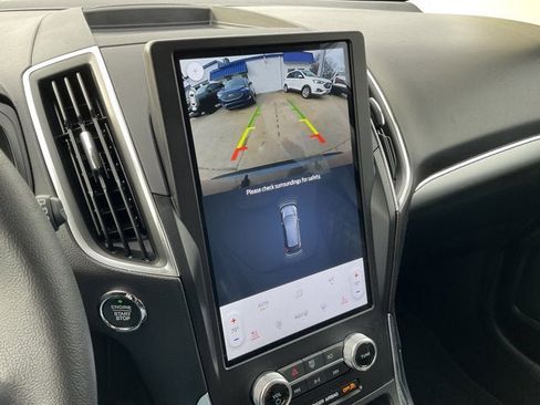 Used 2024 Ford Edge Titanium w/ Equipment Group 301A image 9