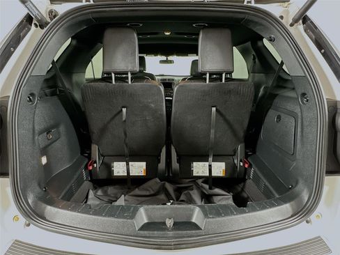 Used 2018 Ford Explorer XLT w/ Equipment Group 202A image 26