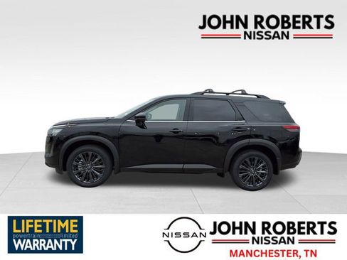 New 2026 Nissan Pathfinder SL image 2