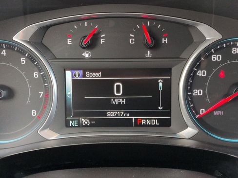 Used 2019 Chevrolet Traverse LT FWD image 28