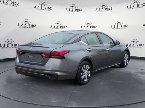 Used 2023 Nissan Altima 2.5 S FWD image 6