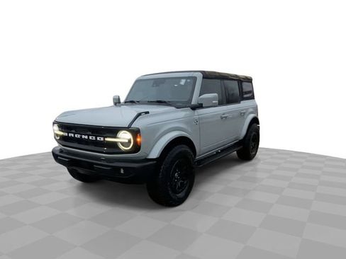 Used 2022 Ford Bronco Outer Banks image 6