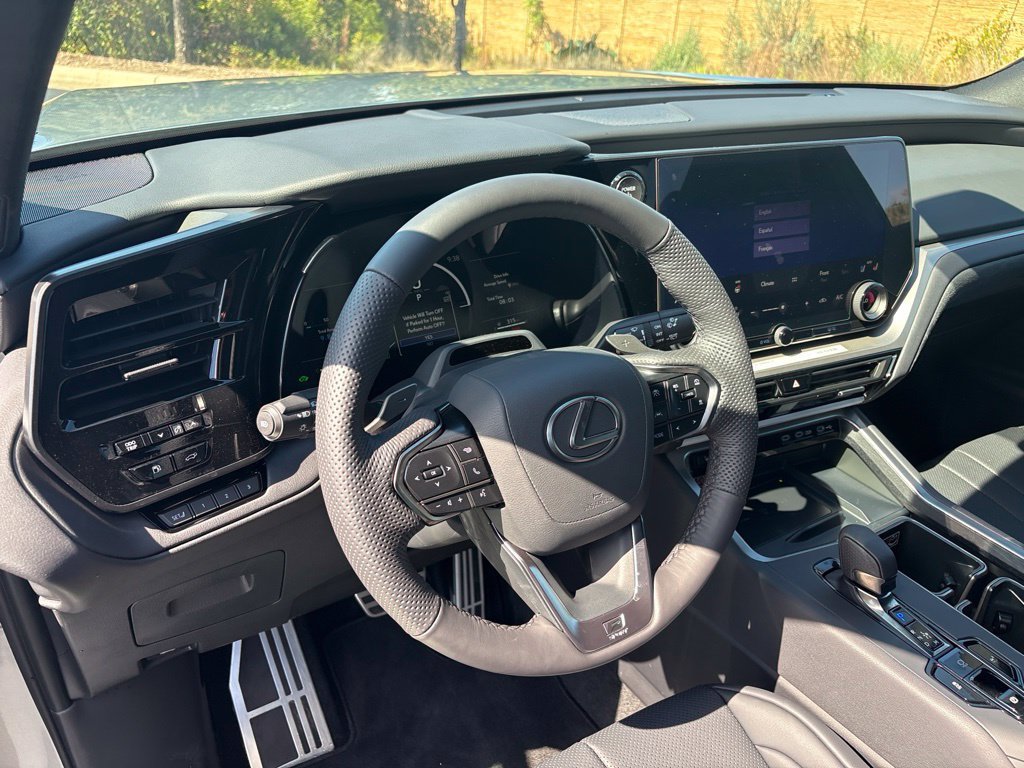 Used 2026 Lexus TX 500h AWD image 12