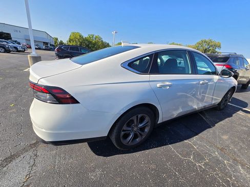 Used 2023 Honda Accord EX image 8