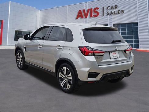 Used 2025 Mitsubishi Outlander Sport SE image 3