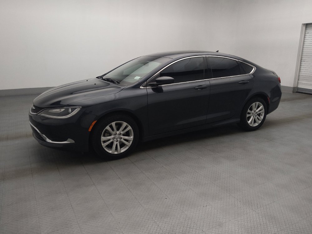 Used 2017 Chrysler 200 Limited Platinum w/ Comfort & Convenience Group FWD image 2
