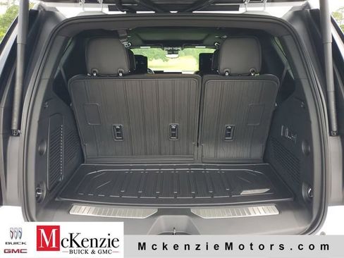 New 2026 GMC Yukon Denali Ultimate AWD/4WD image 32