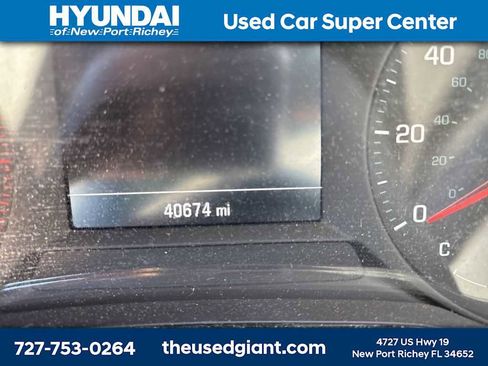 Used 2025 Chevrolet Trax LS FWD image 11