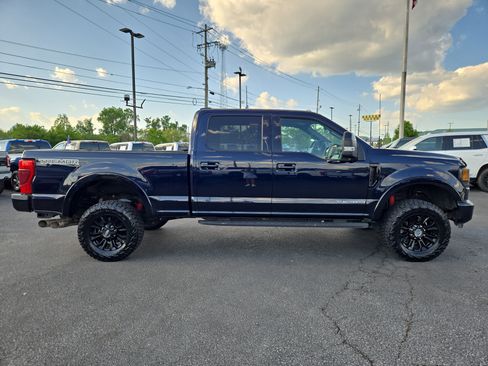 Certified 2022 Ford F350 Lariat w/ Tremor Off-Road Package AWD/4WD image 6