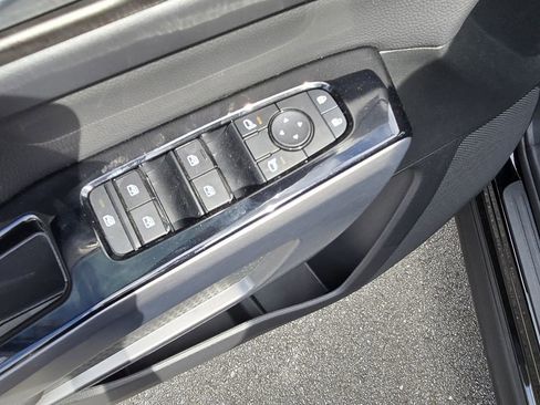 New 2026 Nissan Pathfinder SL w/ SL Premium Package FWD image 20