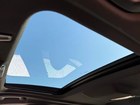 Used 2023 BMW 540i 540i w/ M Sport Package image 23