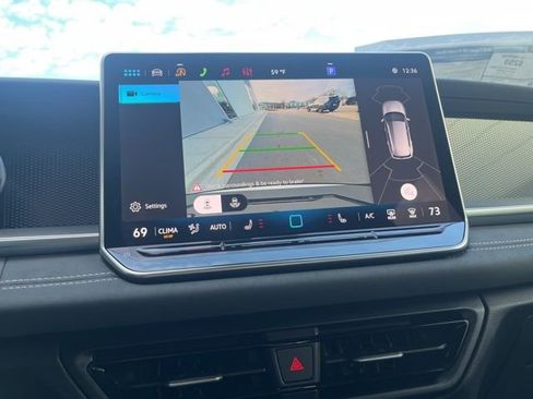 New 2026 Volkswagen Tiguan SE R-Line FWD image 14