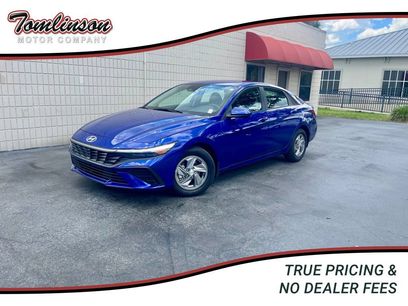 Used 2025 Hyundai Elantra SE