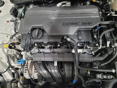 Used 2025 Hyundai Elantra Sport image 30