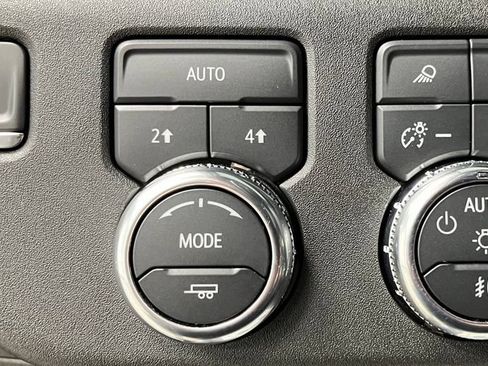 Used 2024 GMC Sierra 1500 Elevation w/ Elevation Premium Package AWD/4WD image 33