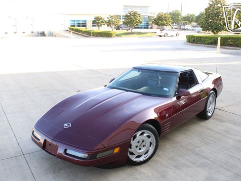 Used 1993 Chevrolet Corvette Coupe RWD image 24