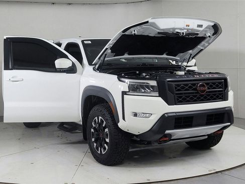 Used 2022 Nissan Frontier PRO-4X w/ Off-Road Protection Package image 9