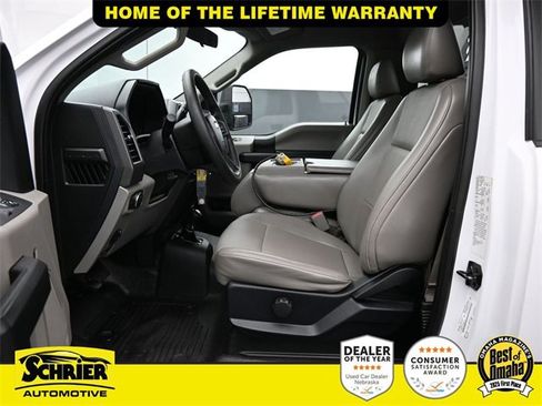 Used 2017 Ford F550 4x4 Regular Cab Super Duty w/ Power Equipment Group image 12