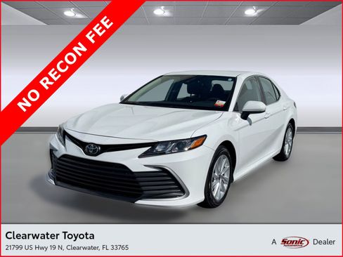 Certified 2024 Toyota Camry LE image 1