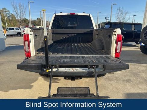 Certified 2021 Ford F250 Platinum w/ FX4 Off-Road Package image 8