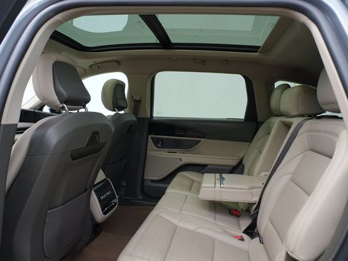 Used 2024 Lincoln Nautilus Reserve w/ Equipment Group 202A AWD/4WD image 19