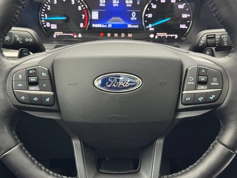 Used 2020 Ford Explorer XLT w/ Equipment Group 202A AWD/4WD image 18