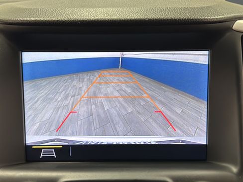 Used 2021 GMC Terrain SLT w/ Infotainment Package II FWD image 14