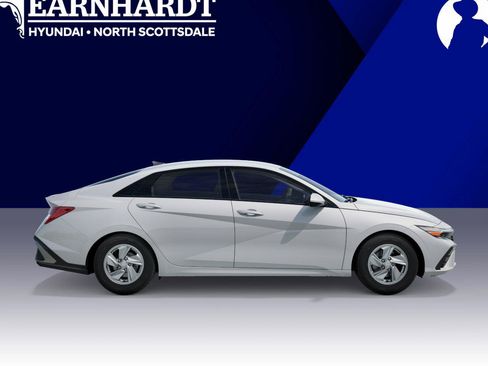 New 2026 Hyundai Elantra SE FWD image 7