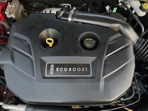 Used 2016 Lincoln MKZ image 60