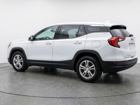 Used 2024 GMC Terrain SLE image 6