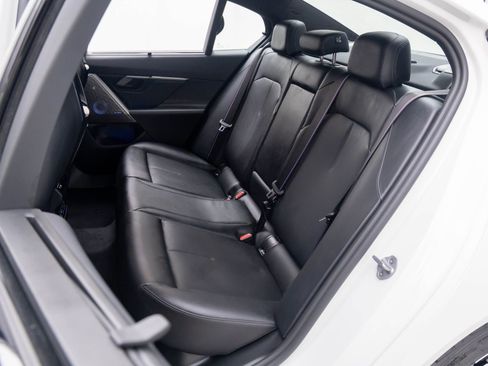 Used 2026 BMW M5 w/ Carbon Package image 31