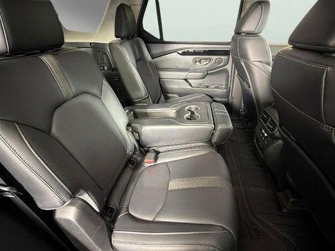 Used 2025 Honda Pilot EX-L image 29